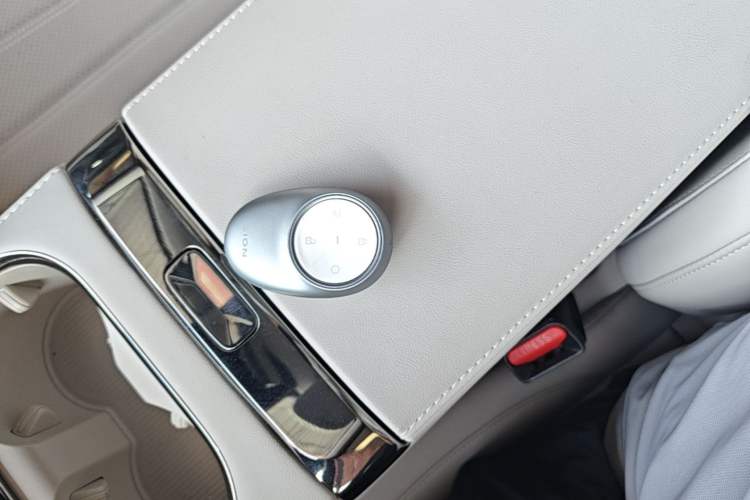 Used AION RT 2025 650 LiDAR Edition Interior 1