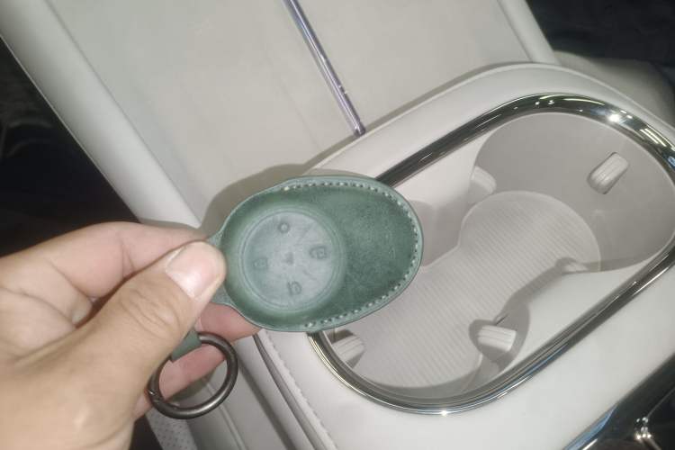 Used AION RT 2025 650 LiDAR Edition Interior 1
