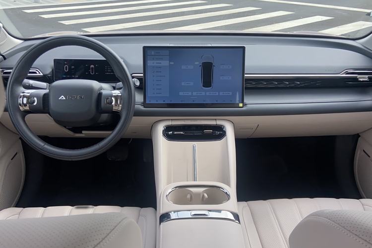Used AION RT 2025 650 LiDAR Edition Interior 2