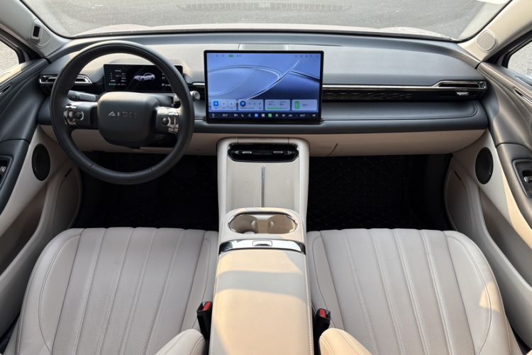 Used AION RT 2025 650 LiDAR Edition Interior 3