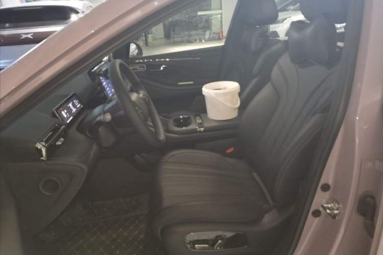 Used AION RT 2025 520 Smart Enjoy Edition Interior 3