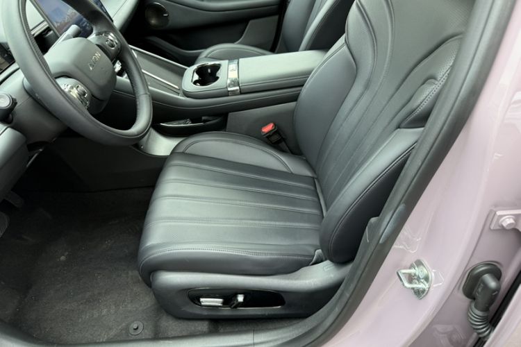 Used AION RT 2025 650 LiDAR Edition Interior 4