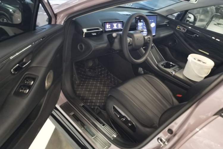 Used AION RT 2025 520 Smart Enjoy Edition Interior 4
