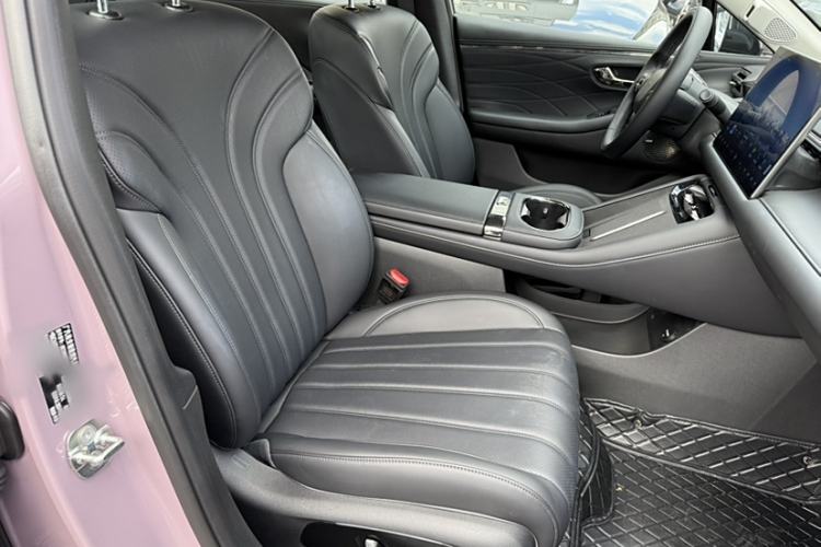 Used AION RT 2025 650 LiDAR Edition Interior 5