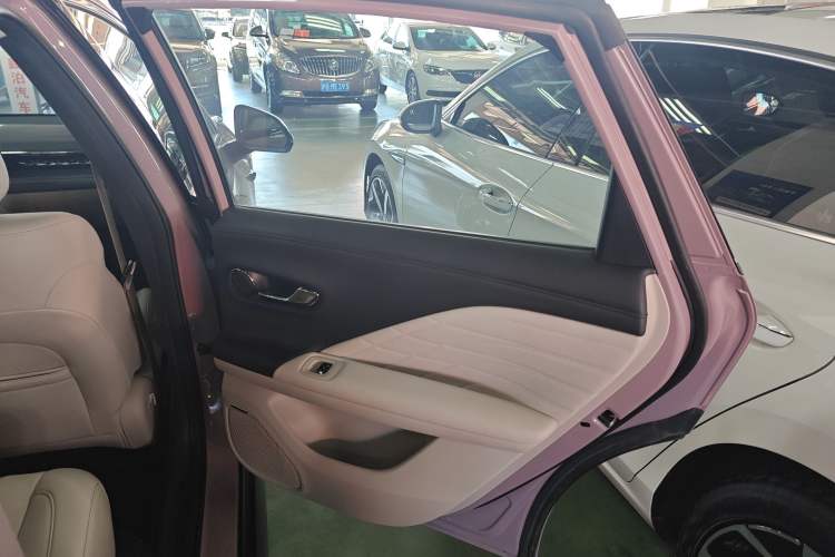 Used AION RT 2025 650 LiDAR Edition Interior 6