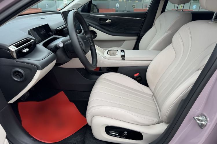 Used AION RT 2025 650 LiDAR Edition Interior 6