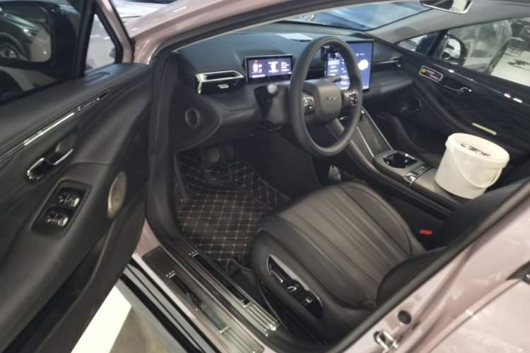 Used AION RT 2025 520 Smart Enjoy Edition Interior 6