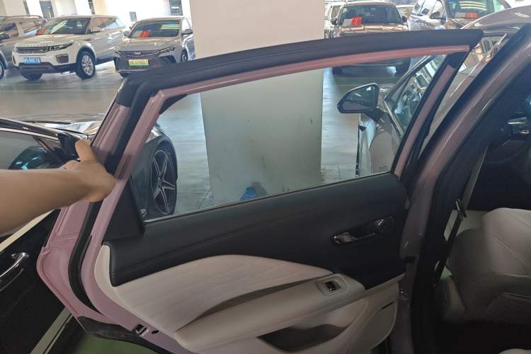 Used AION RT 2025 650 LiDAR Edition Interior 8