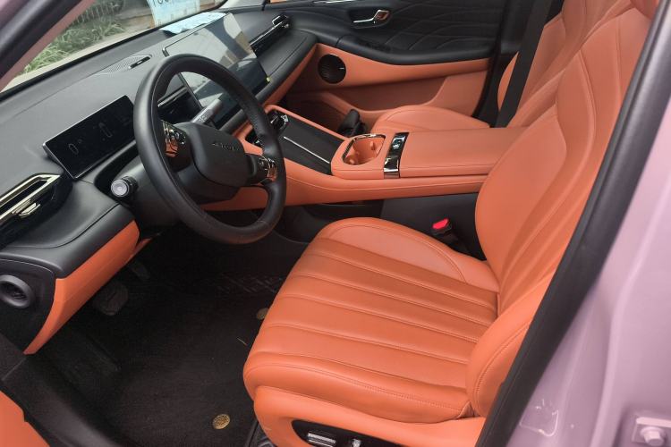 Used AION RT 2025 650 LiDAR Edition Left Front Seat
