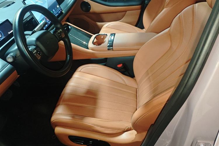 Used AION RT 2025 650 LiDAR Edition Left Front Seat