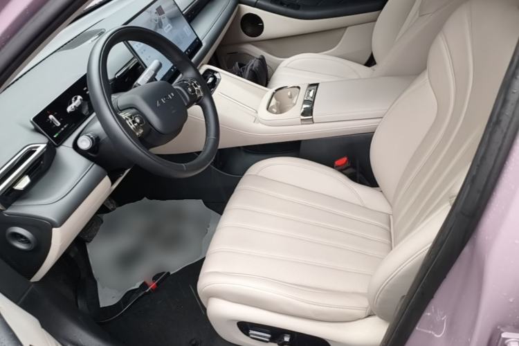 Used AION RT 2025 650 LiDAR Edition Left Front Seat
