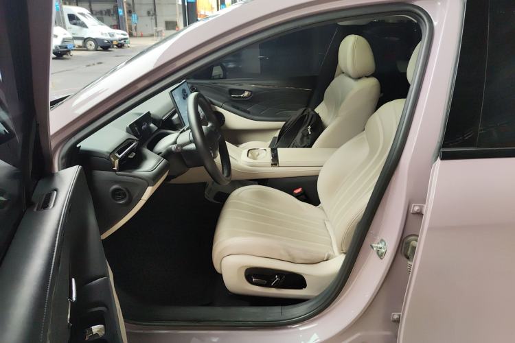 Used AION RT 2025 650 LiDAR Edition Left Front Seat