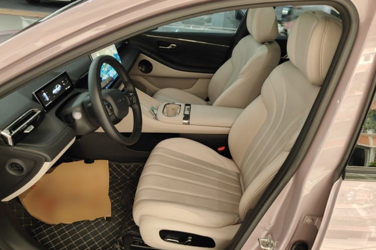 Used AION RT 2025 650 LiDAR Edition Left Front Seat