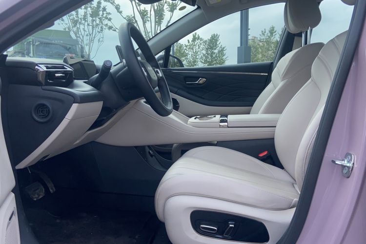 Used AION RT 2025 650 LiDAR Edition Left Front Seat