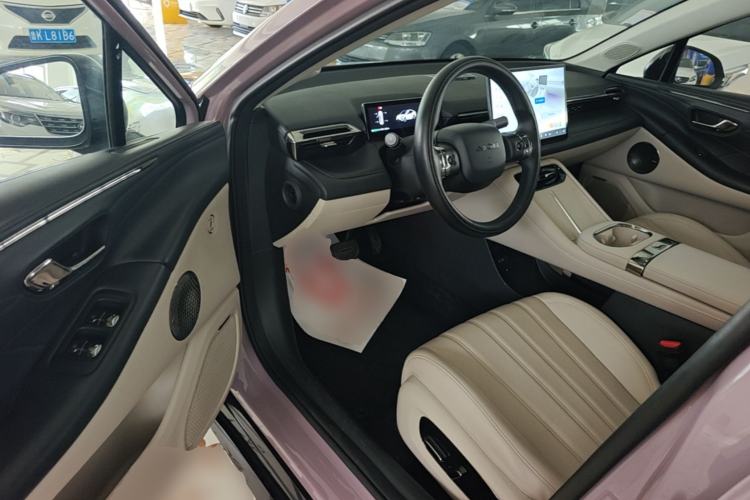 Used AION RT 2025 650 LiDAR Edition Left Front Seat