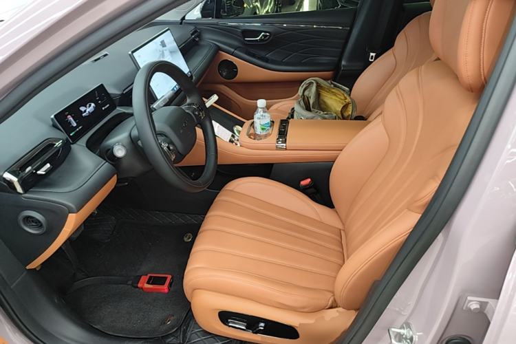 Used AION RT 2025 650 LiDAR Edition Left Front Seat