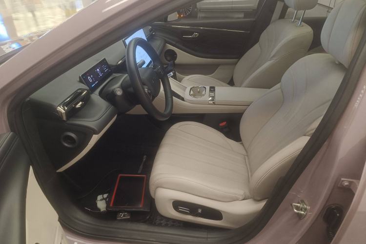 Used AION RT 2025 650 LiDAR Edition Left Front Seat