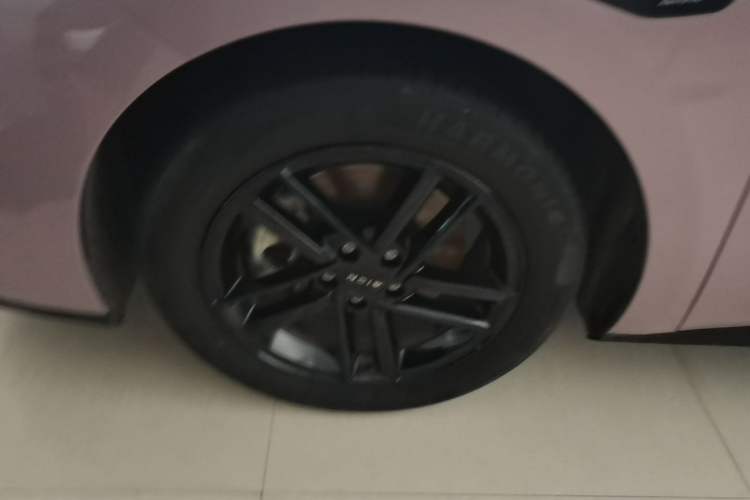 Used AION RT 2025 520 Smart Luxury Edition Left Front Wheel Hub