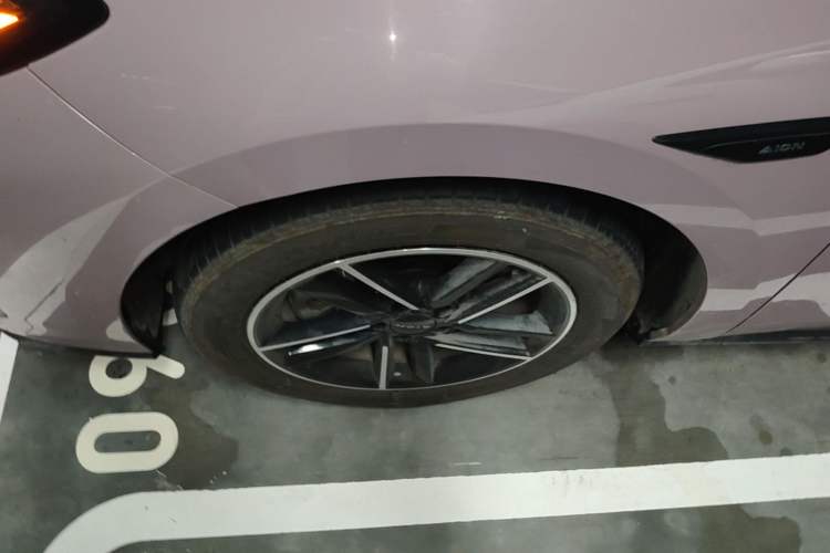 Used AION RT 2025 520 Smart Luxury Edition Left Front Wheel Hub
