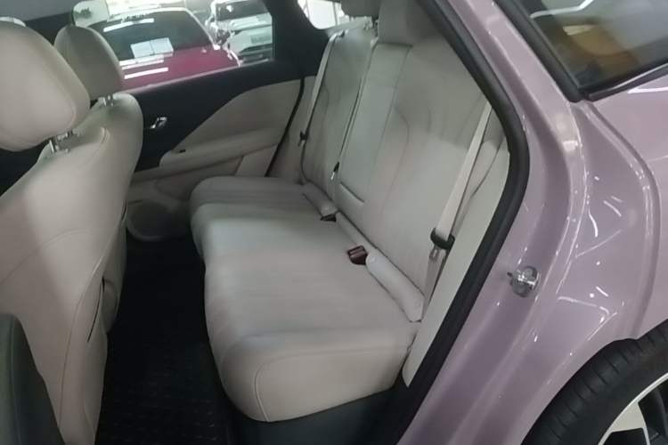 Used AION RT 2025 650 LiDAR Edition Left Rear Seat