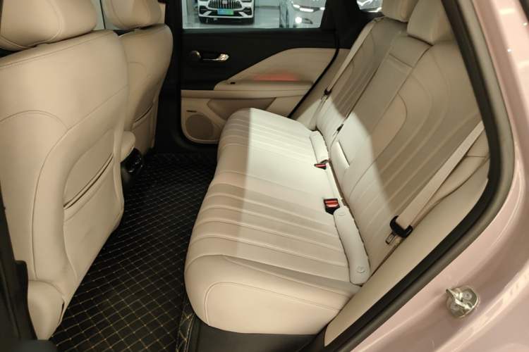 Used AION RT 2025 650 LiDAR Edition Left Rear Seat