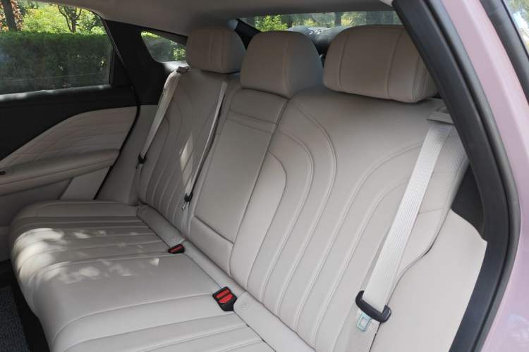 Used AION RT 2025 650 LiDAR Edition Left Rear Seat