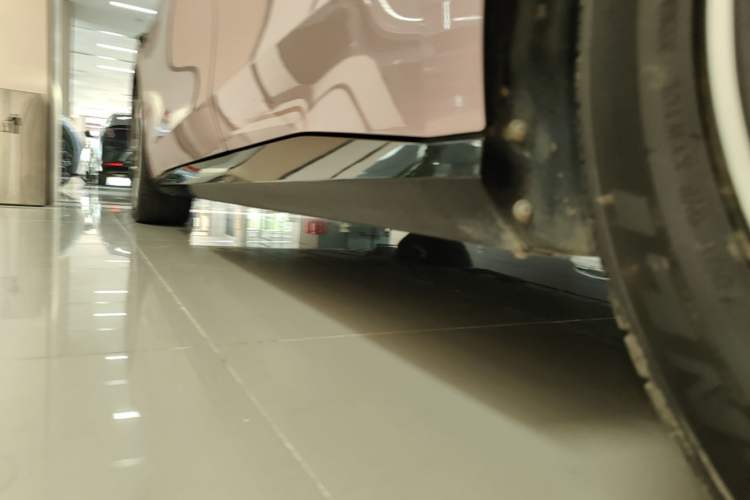 Used AION RT 2025 650 LiDAR Edition Left Side Sill