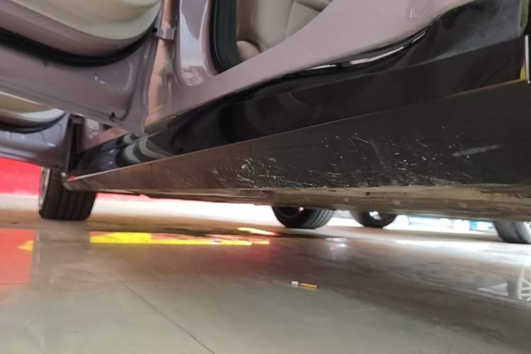 Used AION RT 2025 650 LiDAR Edition Left Side Sill