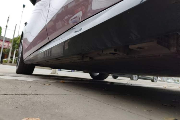 Used AION RT 2025 650 LiDAR Edition Left Side Sill