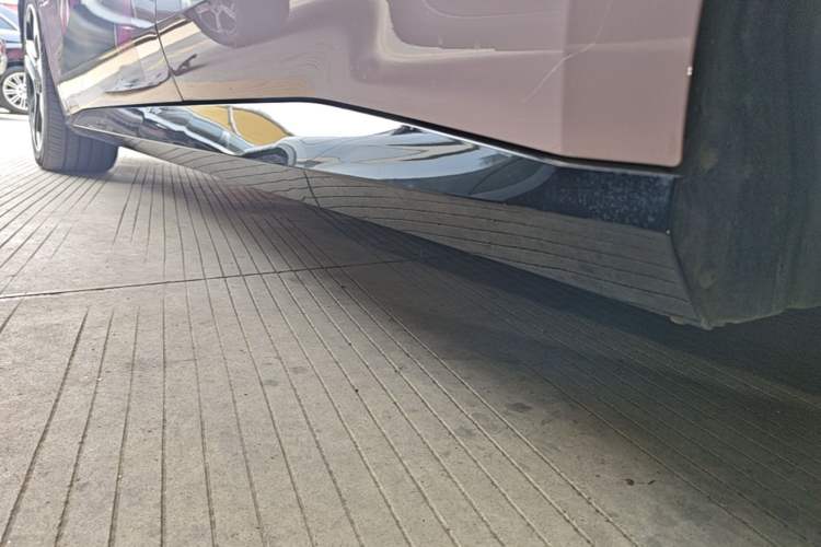 Used AION RT 2025 650 LiDAR Edition Left Side Sill