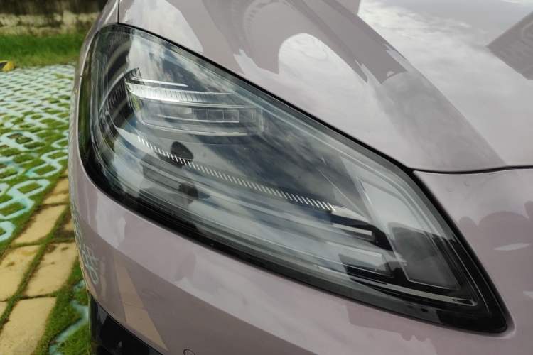Used AION RT 2025 650 LiDAR Edition Right Front Headlight