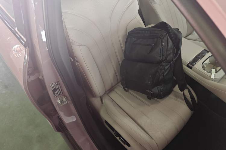 Used AION RT 2025 650 LiDAR Edition Right Front Seat