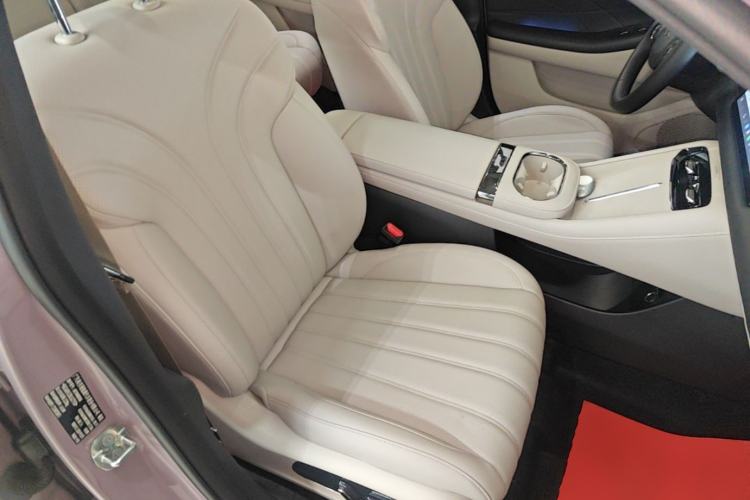Used AION RT 2025 650 LiDAR Edition Right Front Seat