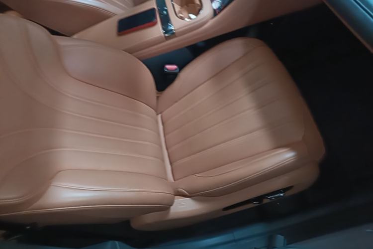 Used AION RT 2025 650 LiDAR Edition Right Front Seat