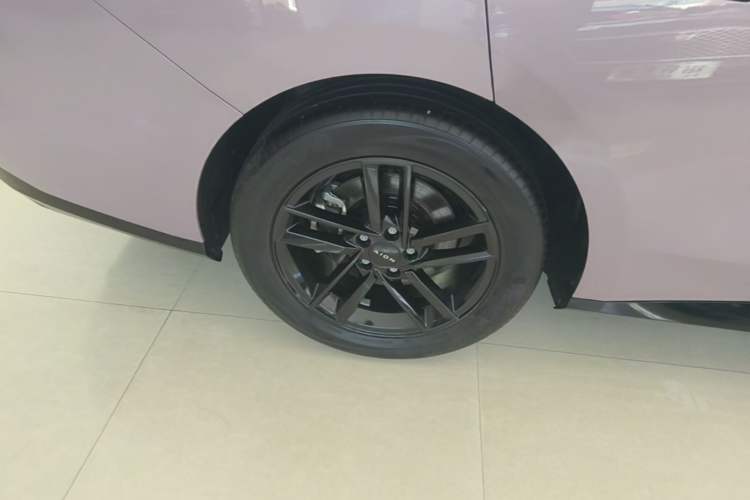 Used AION RT 2025 520 Smart Luxury Edition Right Rear Wheel Hub