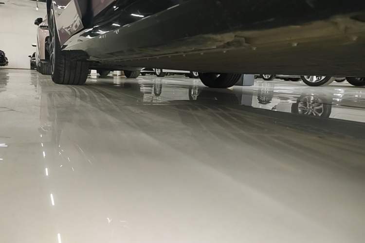 Used AION RT 2025 650 LiDAR Edition Right Side Sill