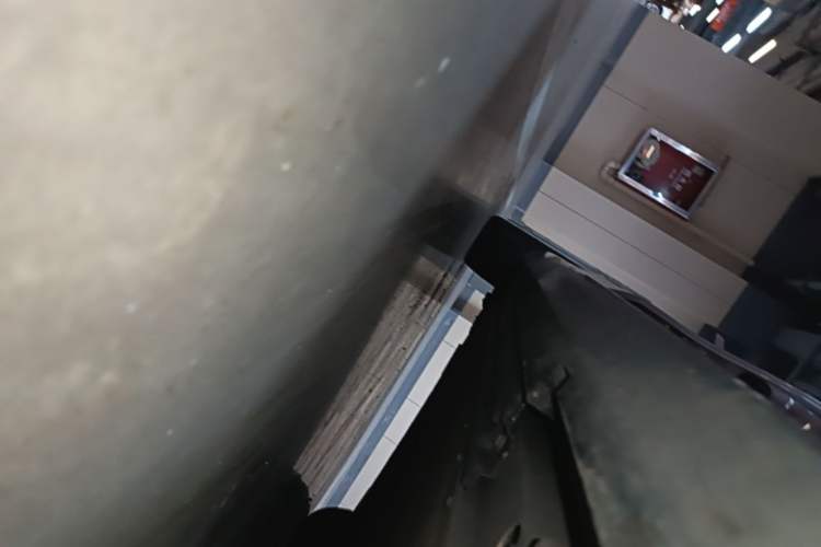 Used AION RT 2025 650 LiDAR Edition Right Side Sill