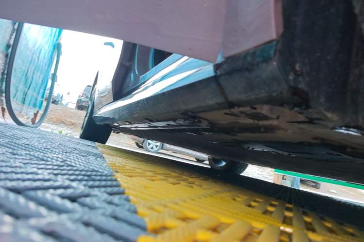 Used AION RT 2025 650 LiDAR Edition Right Side Sill