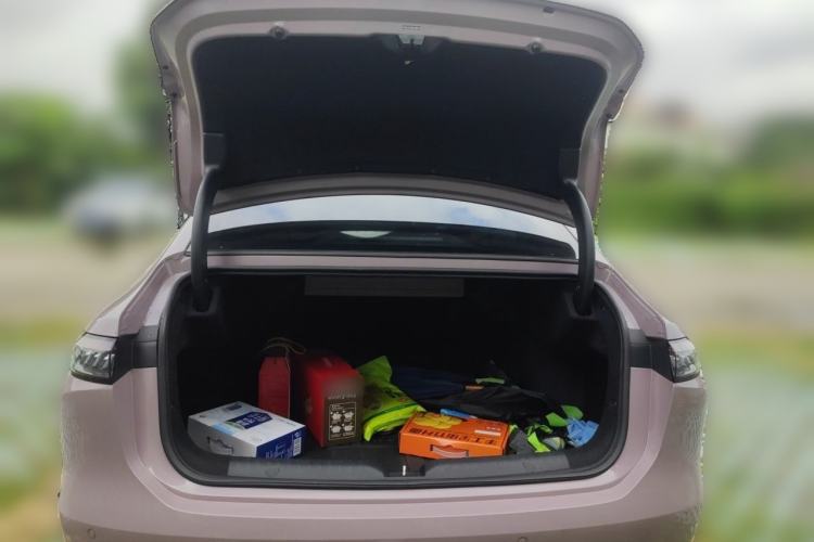 Used AION RT 2025 650 LiDAR Edition Trunk