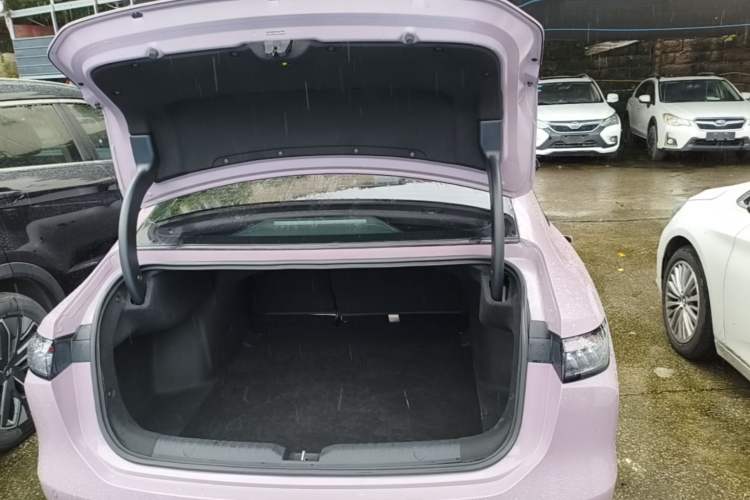 Used AION RT 2025 650 LiDAR Edition Trunk