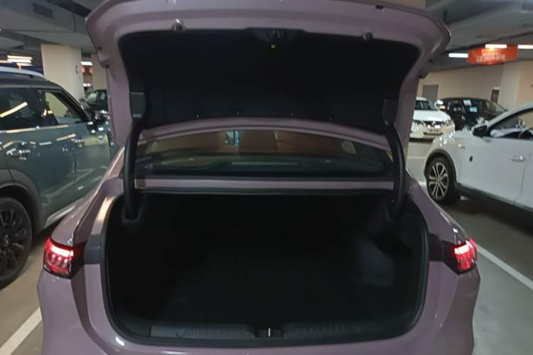 Used AION RT 2025 650 LiDAR Edition Trunk