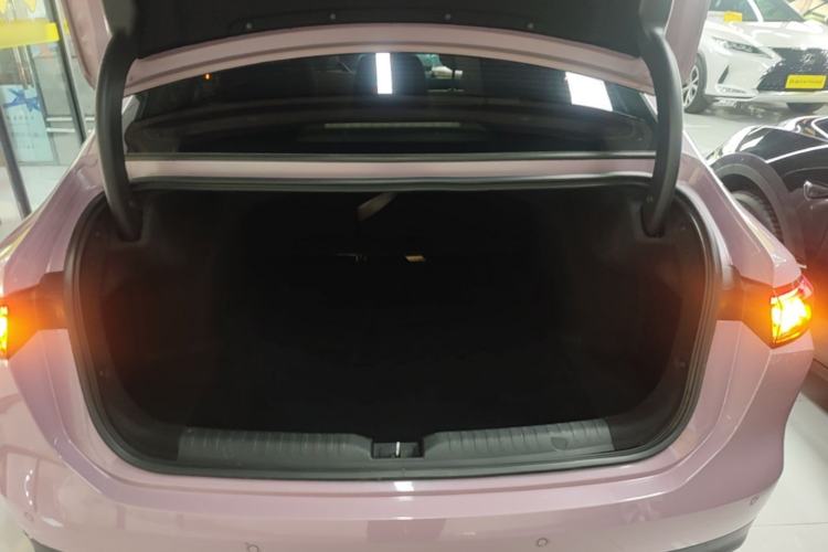 Used AION RT 2025 650 LiDAR Edition Trunk