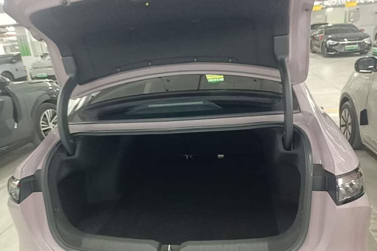 Used AION RT 2025 650 LiDAR Edition Trunk