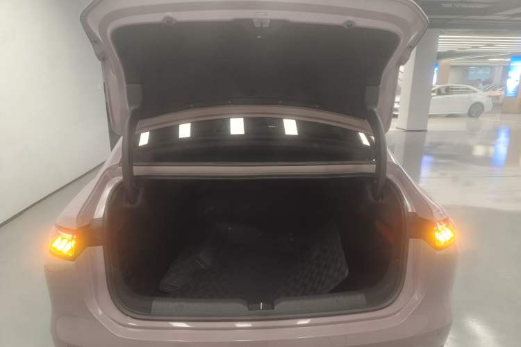 Used AION RT 2025 650 LiDAR Edition Trunk