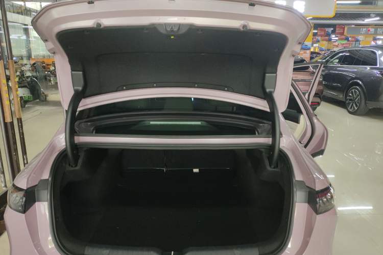 Used AION RT 2025 650 LiDAR Edition Trunk