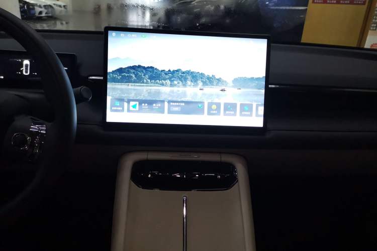 Used AION RT 2025 650 LiDAR Edition Audio And AC Panel