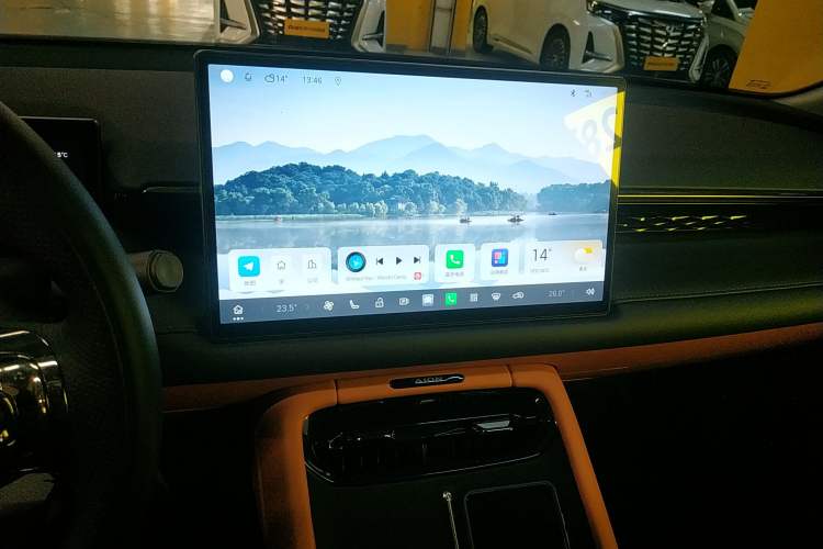 Used AION RT 2025 520 Smart Enjoy Edition Audio And AC Panel