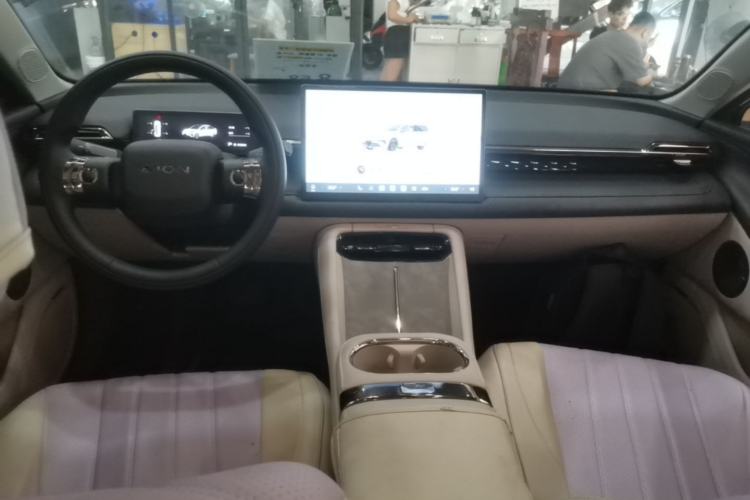 Used AION RT 2025 520 Smart Luxury Edition Center Console