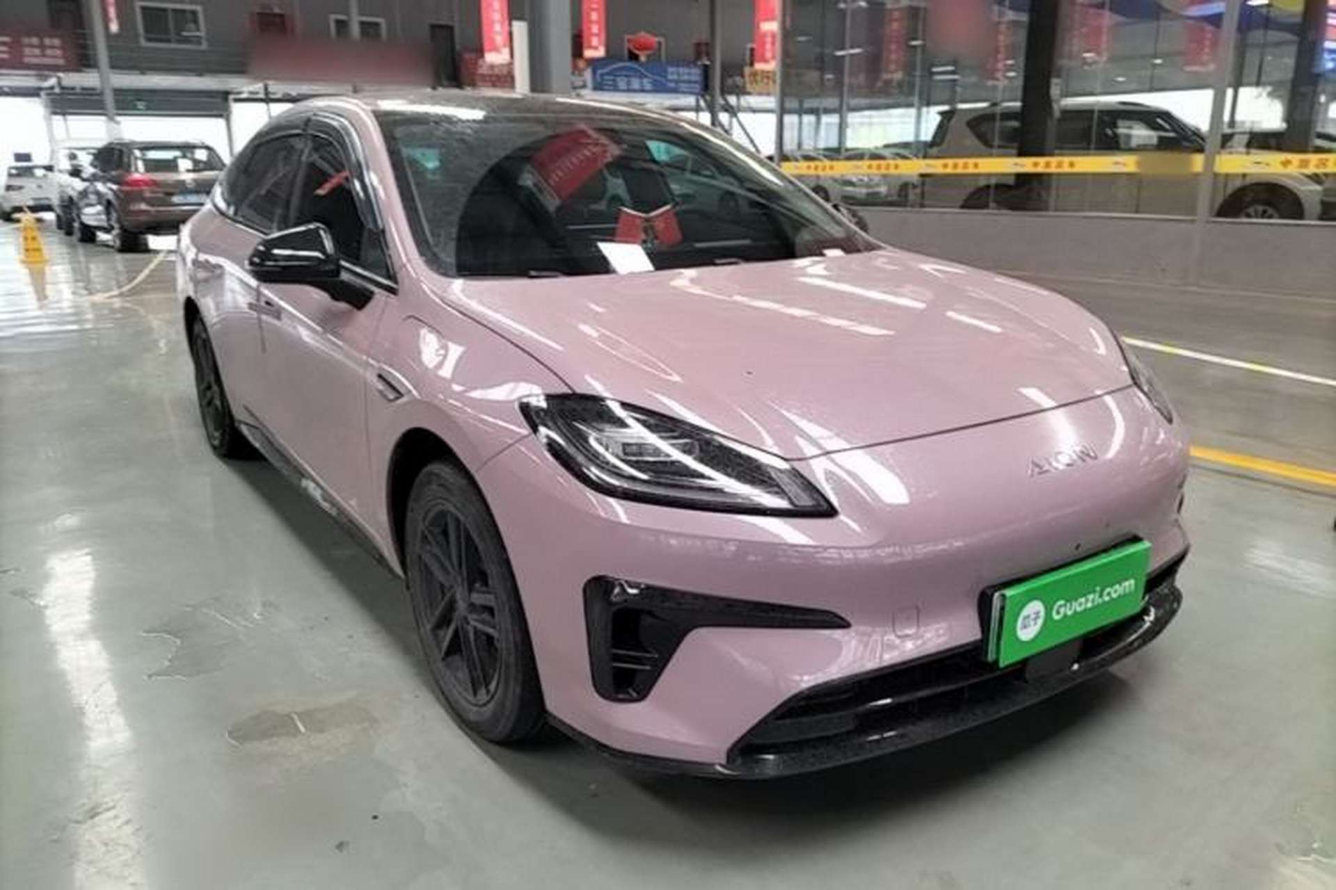Used AION RT 2025 520 Smart Luxury Edition Front Right 45 Deg
