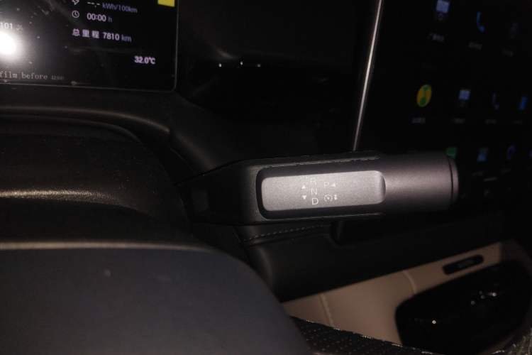 Used AION RT 2025 650 LiDAR Edition Gear Lever